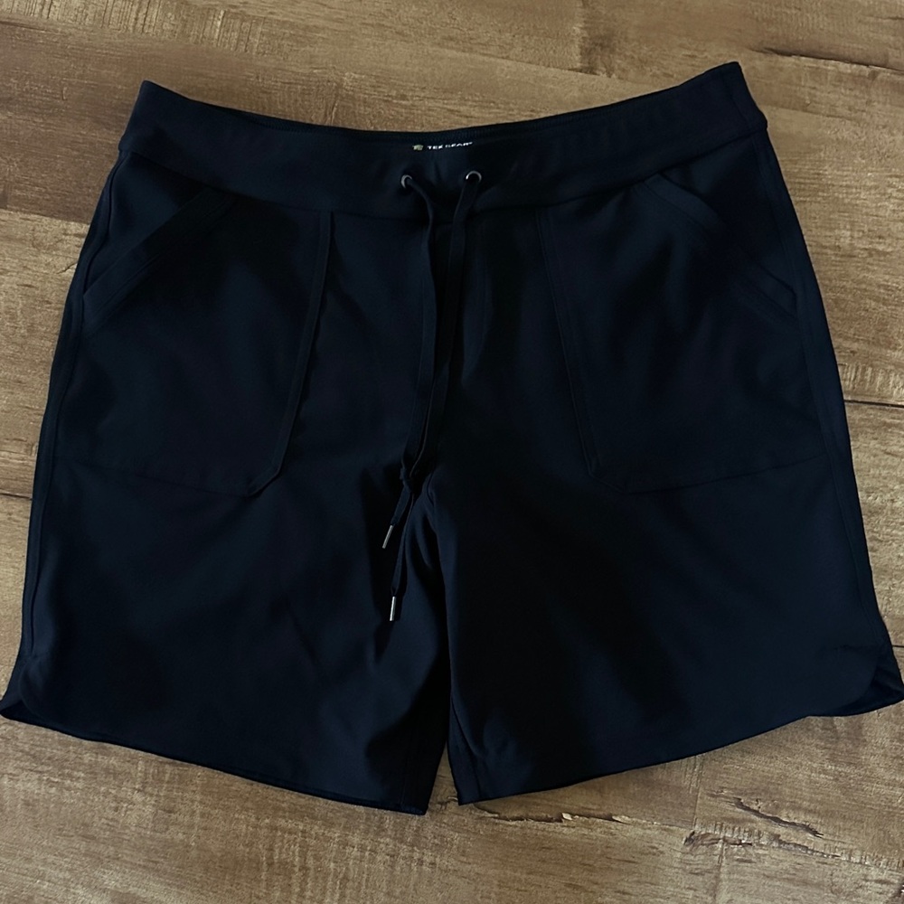 TEK Gear Women’s Black DryTek Shorts - Picture 2 of 8